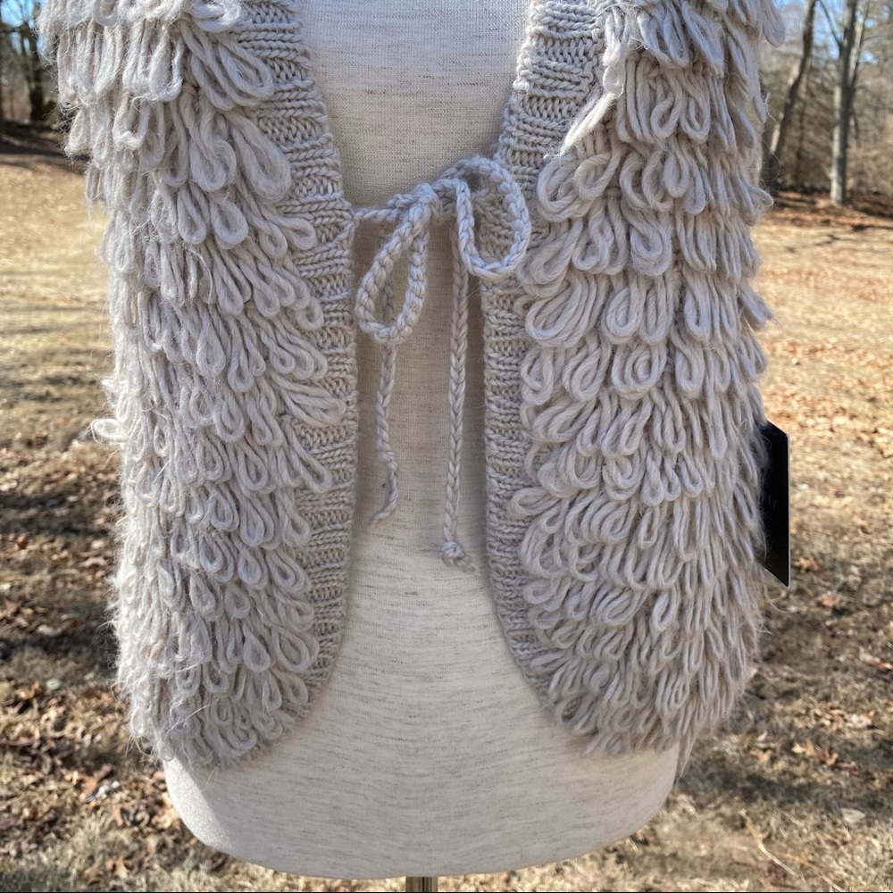 CYNTHIA ROWLEY NEW SWEATER VEST CARDIGAN TAN LOOPS TIE FRONT Size M - Picture 3 of 8